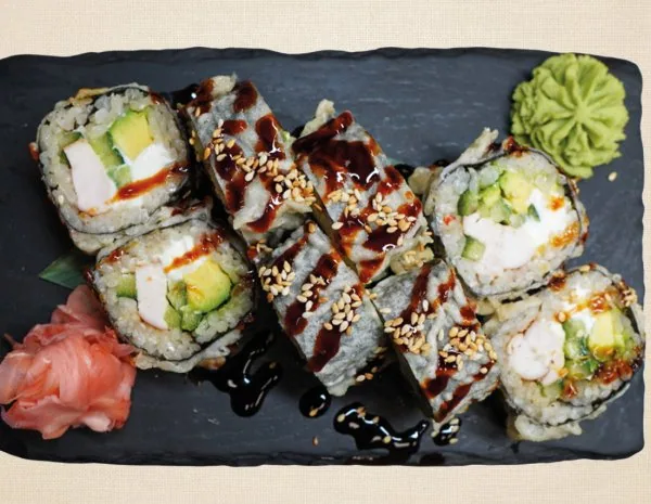 CHICKEN-TEMPURO MAKI