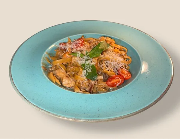 PASTA WITH CHICKEN