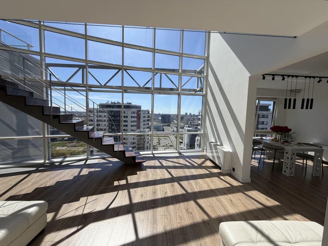 Double jacuzzi inside the penthouse