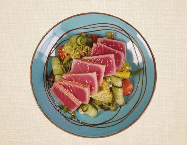 TUNA TATAKI SALAD