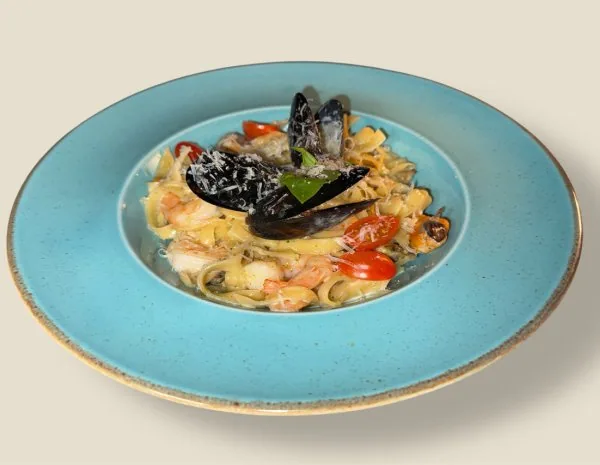 PASTA WITH SEAFOOD